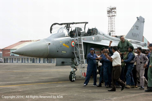 ���գ�ӡ�ȹ���LCA����ԡ�����ս�����״γɹ��ڵ���ģ�⺽ĸ��Ծ�װ���ɡ�