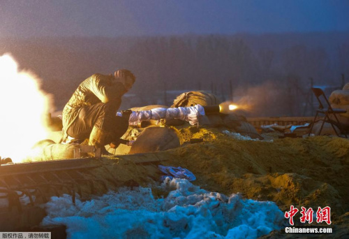 ����ʱ��1��21�գ��ڿ���ʿ��������Ŀ������װ��Ա�����˼��ҽ����ڿ�����������˰���װ�׳��ͷ�̹�˻�������ڵ�����������