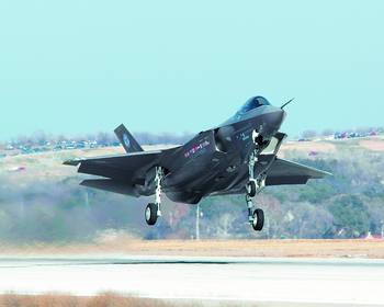 资料图:F-35型战机 资料图:F-35型战机