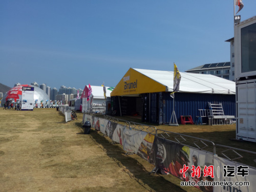 ���´�һ�ǡ�ÿ�����Ӷ����Լ��Ĵ�Ӫ����Ա����Ϣ�������ȶ���������С��������ʻ�ͳһͨ����װ�亣�˵����е���һ��Ŀ�ĵء����ڷ������н��ٶȱȻ��ֿ�ö࣬�����������췽��������װ��ͬʱ���͵ķ�����һ��������ǰĿ�ĵص�ͬʱ����һ��������������һ��Ŀ�ĵأ���֤���ӿ��ۺ���ܻ�ò���