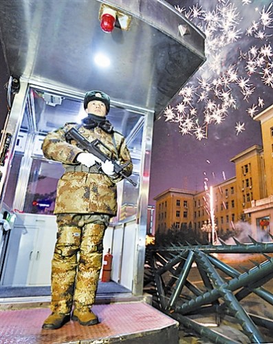 沈阳军区某警卫营连续23年除夕夜干部站岗图