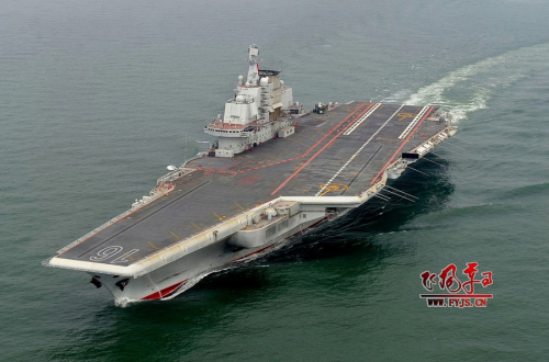 你没见过的辽宁舰:取消滑跃换上弹射起飞(组图) 你没见过的辽宁舰:取消滑跃换上弹射起飞(组图)