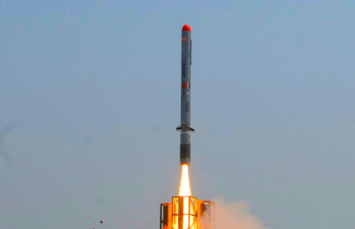 无畏巡航导弹采用的是阻力较大的下单翼 无畏巡航导弹采用的是阻力较大的下单翼