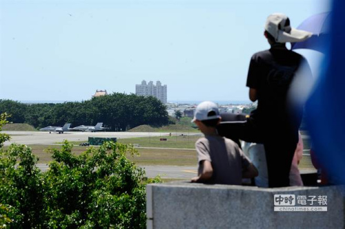 ����������F-18��ɣ�������������ԣ�� ͼƬ��Դ���й�ʱ��