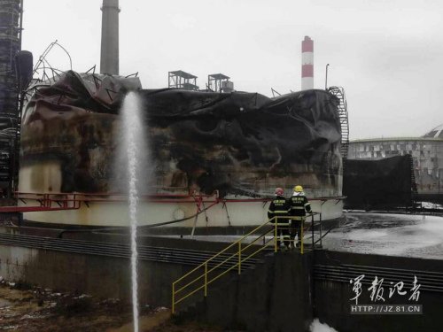 ����px����ȼ�����������𣬹ٱ����������ȴ��