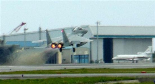 �ձ�F-15Jս���ڳ����ǰԻ��ؽ�������
