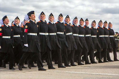 ���ı������ع�����Ƚ����� Ů�����ϻ�(��ͼ)