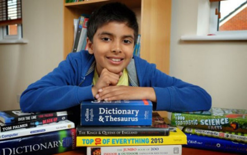 阿希尔•卡利格今年才10岁,他在门萨测试中获得162分的最高分 阿希尔•卡利格今年才10岁,他在门萨测试中获得162分的最高分