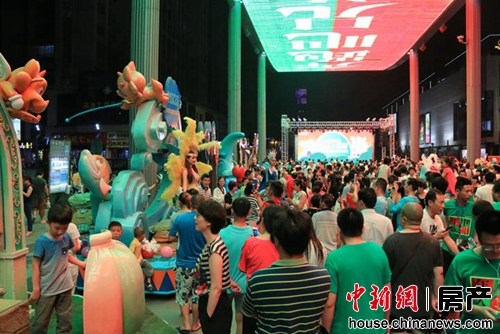 南京建邺万达广场越夜越精彩 南京建邺万达广场越夜越精彩