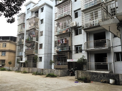 Ƽ����ĳС����7��9�����磬���������ﱻ��ܡ�