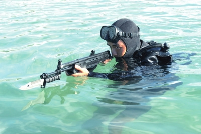 ������ڲμ�ˮ����͸ѵ����