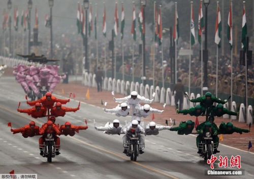 ӡ�Ⱦ��ı�ʽ�ϱ���Ħ�г��ϵ��޺�