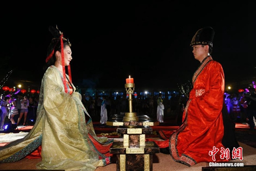 ����ͼƬ�����������Ϧ���麺������ �����л���ͳ�Ļ� <a target='_blank' href='http://www.chinanews.com/'>������</a>�� ���� ��