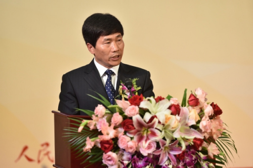 人民日报社副总编辑杜飞进 人民日报社副总编辑杜飞进