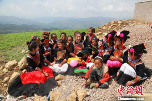 ����ͼ��2015��6��1�գ�����֧��־Ը�����Ĵ���ɽ������һ����ɽ��С֧�̣�������С���ɱ���ĳ��ҵ�轨�����ߺ�����