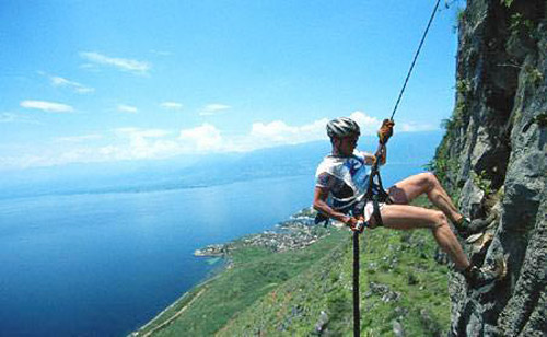 资料图:攀岩。 资料图:攀岩。