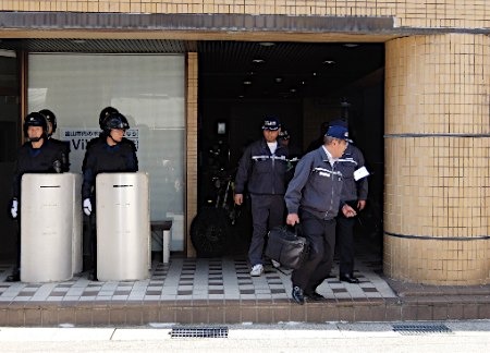 山口组成员遭爆头射杀忧动乱日本警方严阵以待