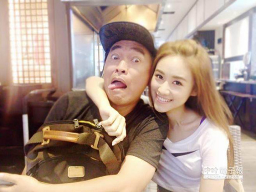 �����ܺ�Ů������� ͼƬ��Դ��̨�塰�й�ʱ����