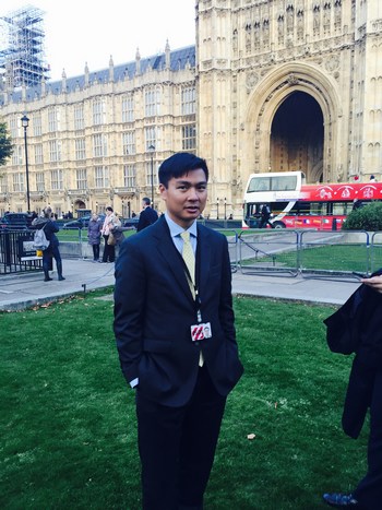 英国上议院华裔勋爵韦鸣恩。 英国上议院华裔勋爵韦鸣恩。
