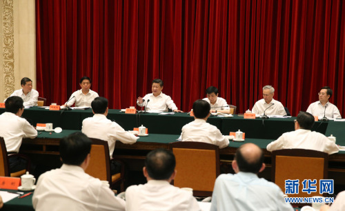 资料图:2015年7月17日,中共中央总书记、国家主席、中央军委主席习近平在长春召开部分省区党委主要负责同志座 谈会,听取对振兴东北地区等老工业基地和“十三五”时期经济社会发展的意见和建议并发表重要讲话。新华社记者 姚大伟 摄 图片来源:新华网 资料图:2015年7月17日,中共中央总书记、国家主席、中央军委主席习近平在长春召开部分省区党委主要负责同志座 谈会,听取对振兴东北地区等老工业基地和“十三五”时期经济社会发展的意见和建议并发表重要讲话。新华社记者 姚大伟 摄 图片来源:新华网