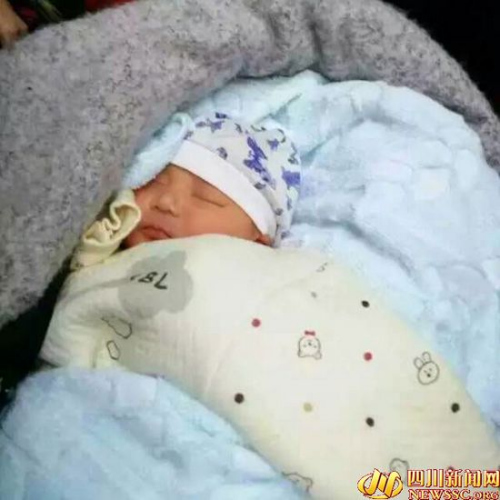 被遗弃女婴 被遗弃女婴