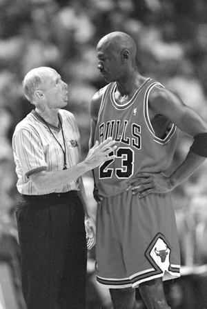 ��ά�����󣩼�֤���ǵ�������ְҵ���ġ�ͼƬ��Դ���ִ��챨