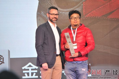 探路者TiEF防水徒步鞋荣获德国ISPO金奖 探路者TiEF防水徒步鞋荣获德国ISPO金奖