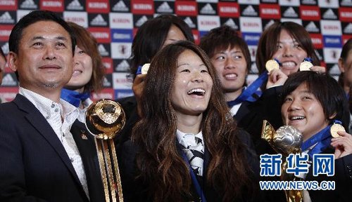 ����ͼ������ľ(��)��Ů����Ա��ͼƬ��Դ���»�����