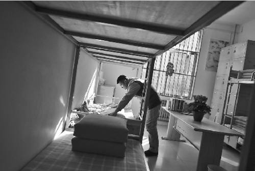 �ڼö�ǿ�Ƹ���䶾����һ���䶾��Ա���������� ����л���� ��