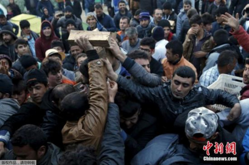 ����ʱ��2016��3��6�գ�ϣ��Idomeni������ϣ��������ٱ߾��������ӵ����ľ��