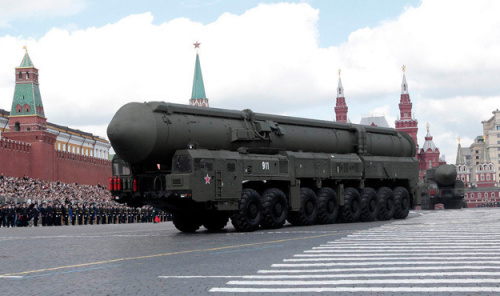 俄罗斯ss18"撒旦"陆基洲际弹道导弹.