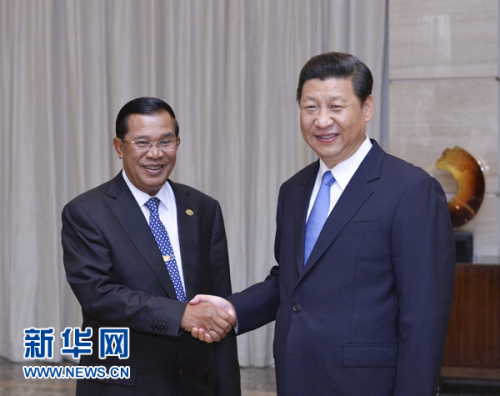 2013��4��7�գ��й�������ϯϰ��ƽ�ں��ϲ��������ϯ����������̳2013�����ļ���կ�����ɭ�� �»������������