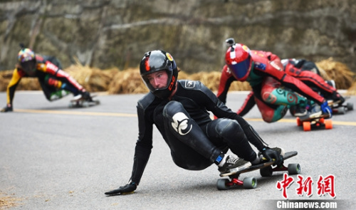 淘汰赛异常激烈。 淘汰赛异常激烈。