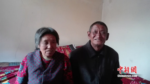 唐荣斌夫妇。 <a target='_blank' href='http://www.chinanews.com/' >中新网</a> 邱宇 摄 唐荣斌夫妇。 <a target='_blank' href='http://www.chinanews.com/' >中新网</a> 邱宇 摄