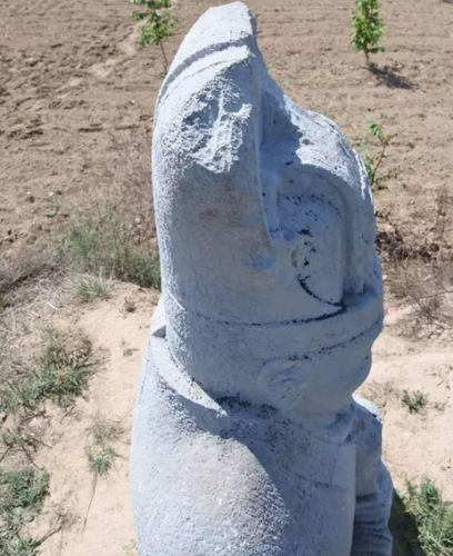 网帖中称遭清洗后的石刻照片 网帖中称遭清洗后的石刻照片