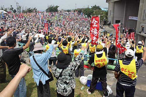 冲绳民众抗议 冲绳民众抗议