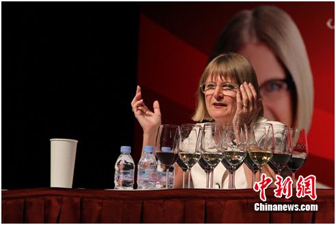 世界三大酒评家之一、葡萄酒大师杰西丝•罗宾逊 世界三大酒评家之一、葡萄酒大师杰西丝•罗宾逊