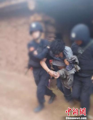 ͼΪ���������ز����п�������ͨ�罫���������˰�ĳץ�� ��ɳ�� ��