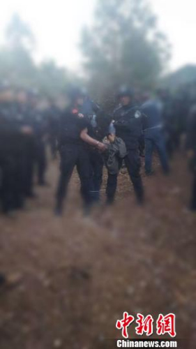 ͼΪ���������ز����п�������ͨ�罫���������˰�ĳץ�� ��ɳ�� ��