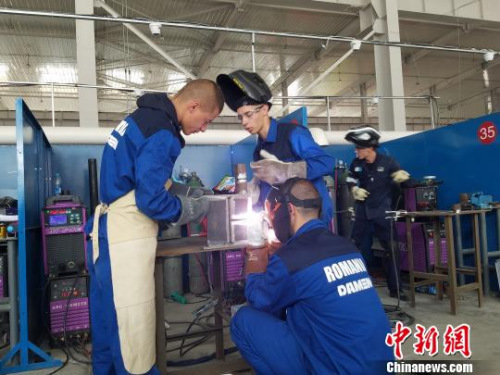 ͼΪ�����������ǵĴ��������ڽ����ֹ����Ӽ��ձ������������� ��