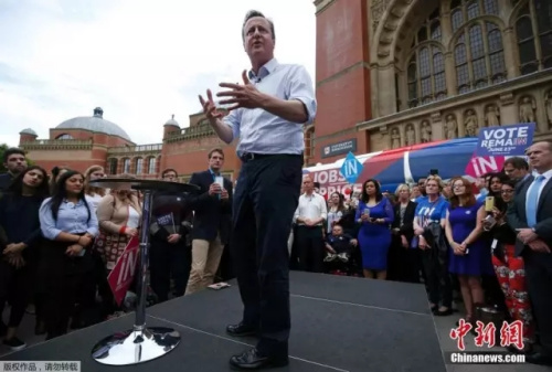 ����ʱ��2016��6��22�գ�Ӣ����������Ӣ����ŷ��Ͷǰһ�գ���Ӣ������ŷ�˸�ǿ�󡱼����ڲ��������У����࿨÷�ס�ǰ�����ǡ������ݽ���������֧�֡���ŷ����