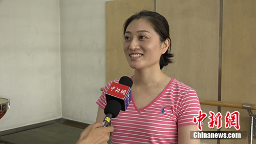 ����Ů��Ա·��Ҳ��<a target='_blank' href='http://www.chinanews.com/' >������</a>(΢�Ź��ںţ�cns2012)����̸����ĸ�ı��ݡ�