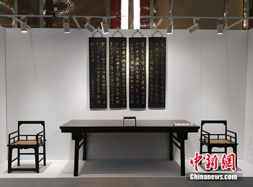 7月7日，北京银座2016春季拍卖会预展在京举行。图为预展现场。宋宇晟 摄