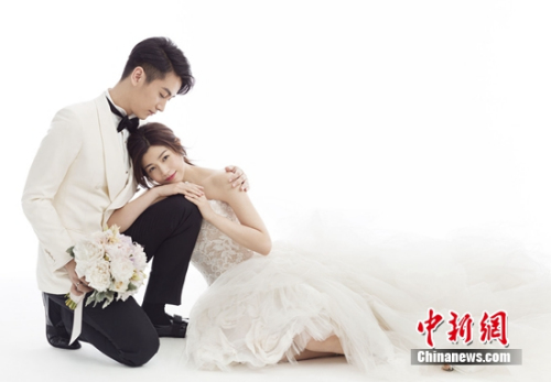 陈晓陈妍希婚纱照曝光。艺人方提供 陈晓陈妍希婚纱照曝光。艺人方提供