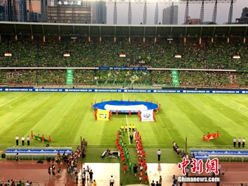 足协杯出局后,北京国安获得下赛季亚冠资格的难度很大。<a target='_blank' href='http://www.chinanews.com/' >中新网</a>记者王牧青摄。 足协杯出局后,北京国安获得下赛季亚冠资格的难度很大。<a target='_blank' href='http://www.chinanews.com/' >中新网</a>记者王牧青摄。