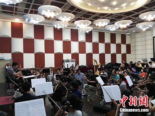 ��÷������•�������족�����ֳ���<a target='_blank' href='http://www.chinanews.com/' >������</a> ������ ��