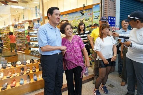 ������������Ӣ�ź�Ӱ��̨�塶���ϱ������߳����أ���Ӱ