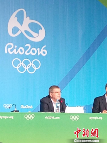 巴赫回答记者提问。<a target='_blank' href='http://www.chinanews.com/' >中新网</a>记者 卢岩 摄。 巴赫回答记者提问。<a target='_blank' href='http://www.chinanews.com/' >中新网</a>记者 卢岩 摄。