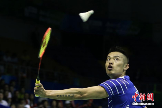 林丹追逐三连冠 <a target='_blank' href='http://www.chinanews.com/'>中新社</a>记者 韩海丹 摄 林丹追逐三连冠 <a target='_blank' href='http://www.chinanews.com/'>中新社</a>记者 韩海丹 摄