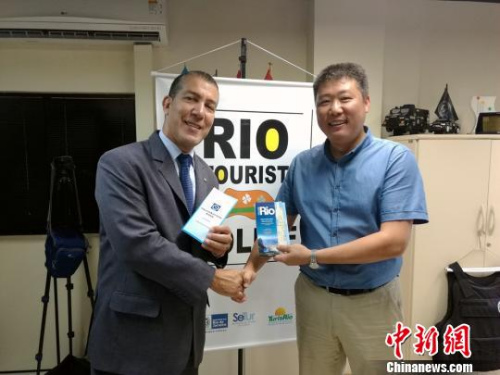 约见里约旅游警察局局长布拉加。 锡公轩 摄 约见里约旅游警察局局长布拉加。 锡公轩 摄